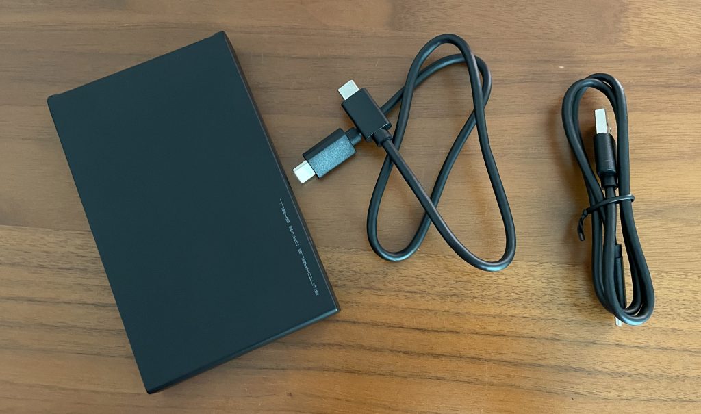 LogitecのポータブルSSDケース（LGB-PBSUC）